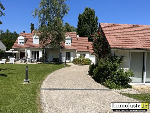 Maison 8 pièces 210 m²