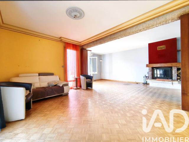 Maison 8 pièces 210 m²