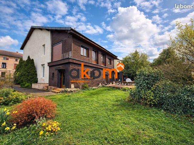 Maison 8 pièces 210 m²