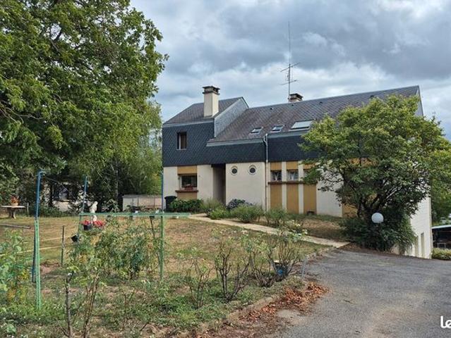 Maison 8 pièces 210 m²