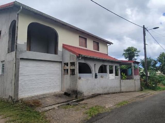 Maison 8 pièces 210 m²
