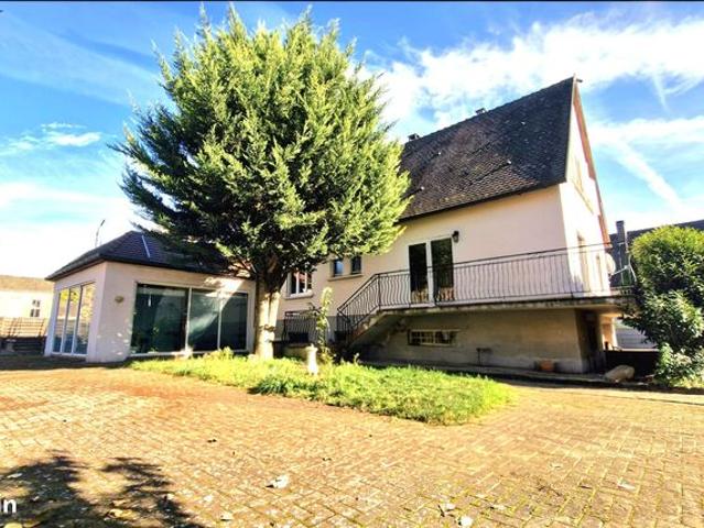 Maison 8 pièces 210 m²