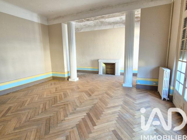 Maison 8 pièces 210 m²