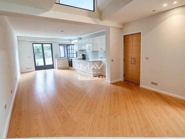 Maison 8 pièces 210 m²