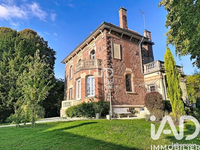 Maison 8 pièces 210 m²