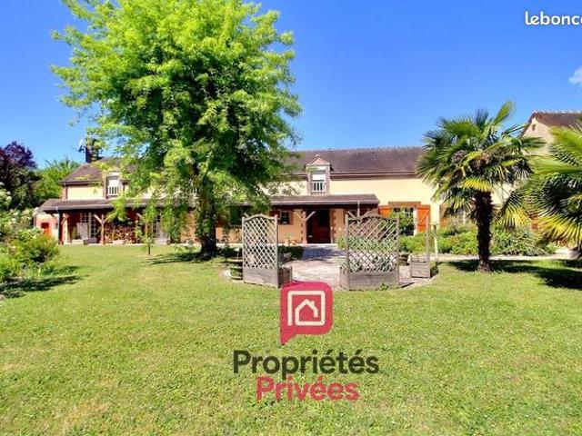 Maison 8 pièces 210 m²