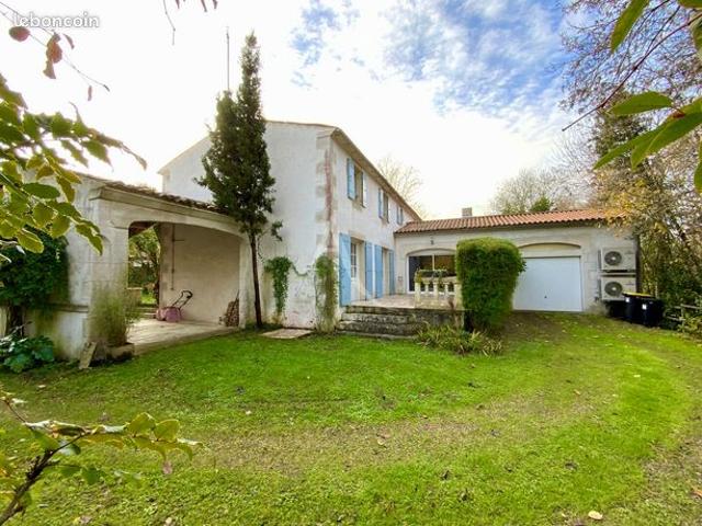 Maison 8 pièces 210 m²