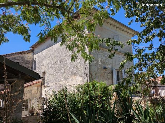 Maison 8 pièces 210 m²