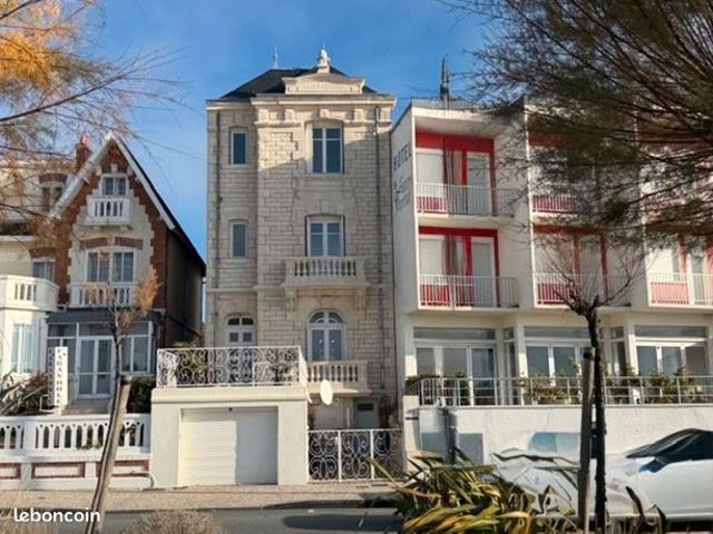 Maison 8 pièces 210 m²