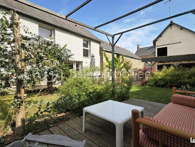 Maison 8 pièces 210 m²