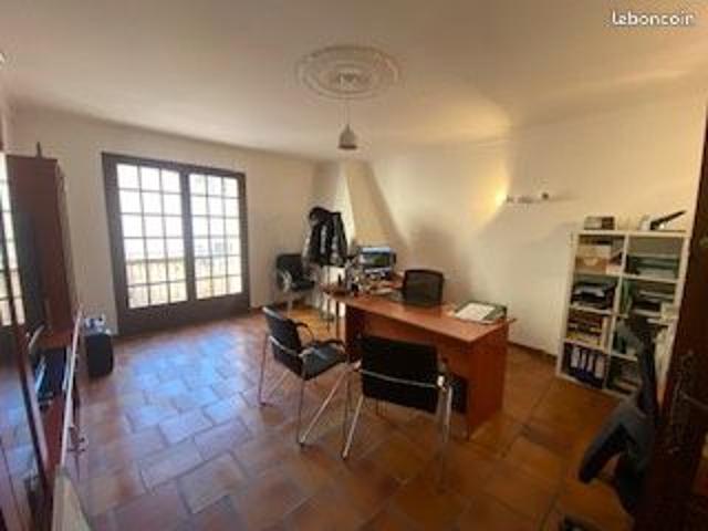Maison 8 pièces 211 m²