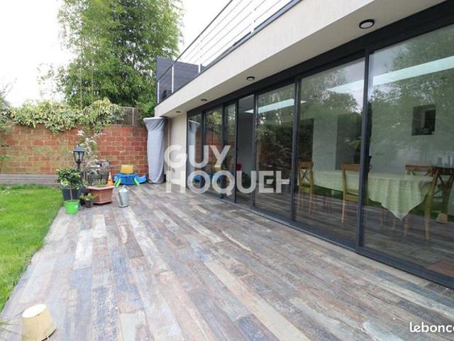 Maison 8 pièces 211 m²