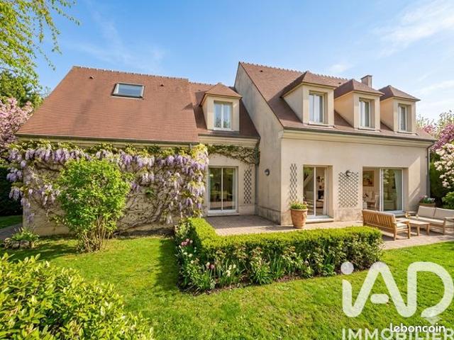 Maison 8 pièces 211 m²