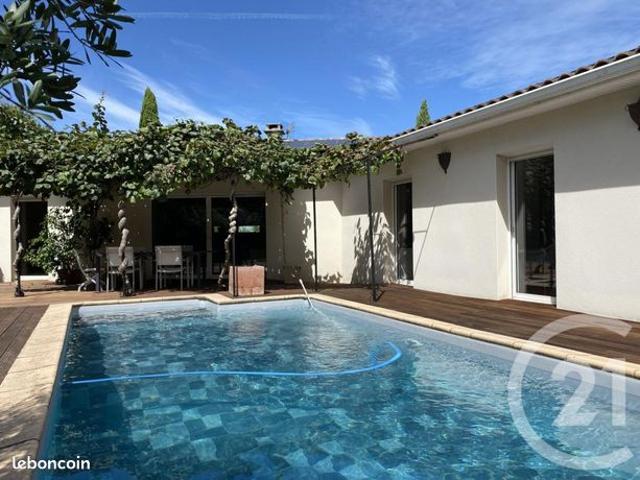 Maison 8 pièces 211 m²