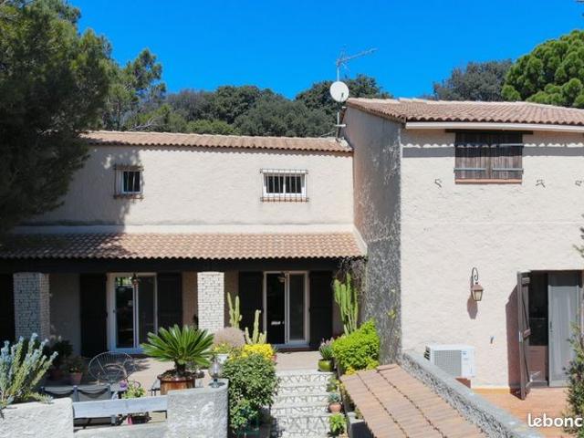 Maison 8 pièces 211 m²