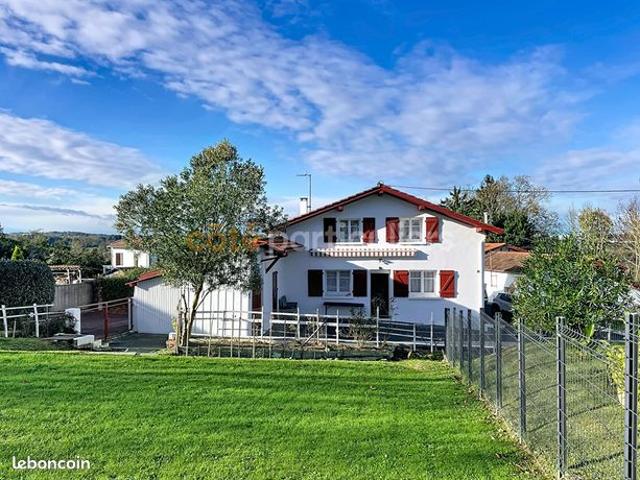 Maison 8 pièces 211 m²
