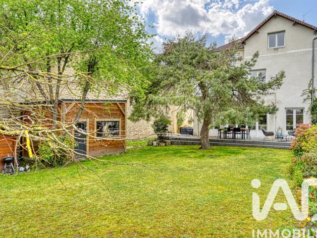 Maison 8 pièces 211 m²