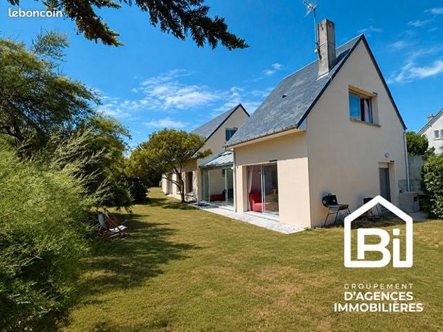 Maison 8 pièces 211 m²
