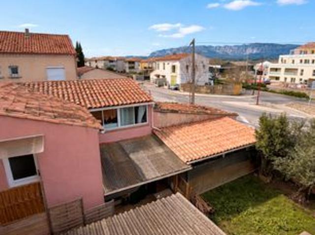 Maison 8 pièces 211 m²
