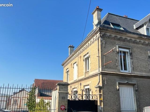 Maison 8 pièces 211 m²