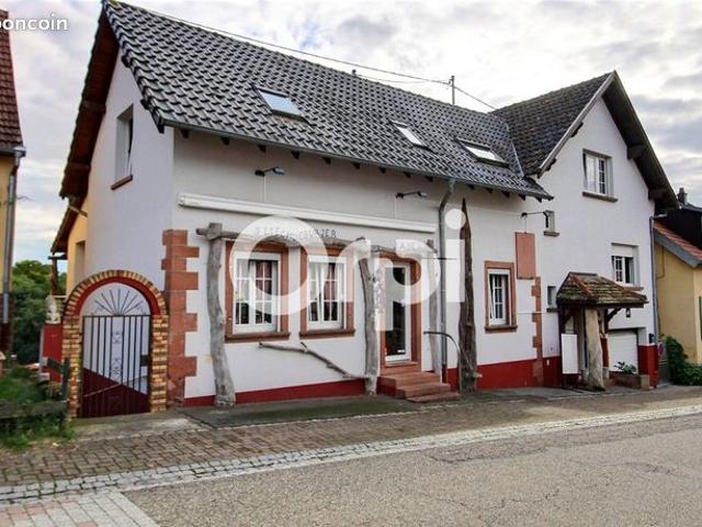 Maison 8 pièces 211 m²