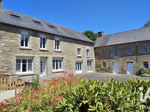 Maison 8 pièces 211 m²