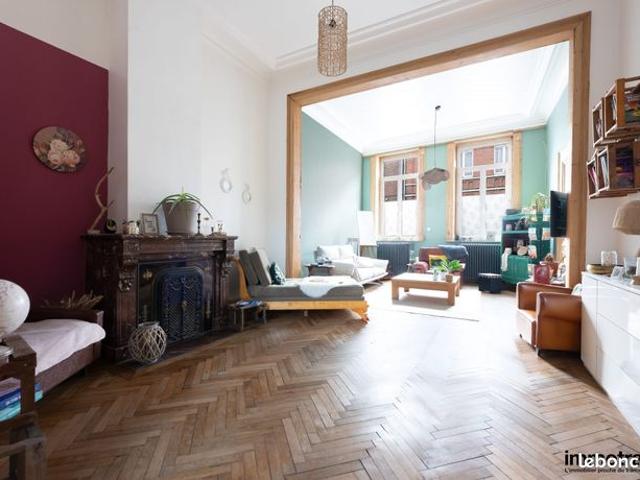 Maison 8 pièces 211 m²