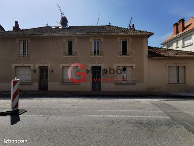 Maison 8 pièces 211 m²