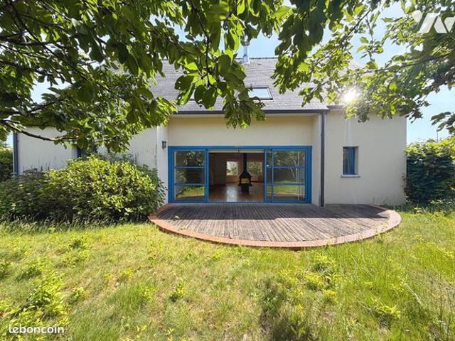 Maison 8 pièces 211 m²
