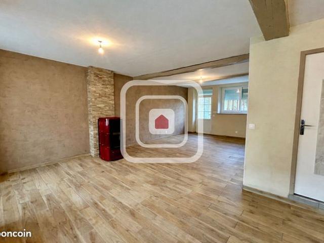 Maison 8 pièces 211 m²