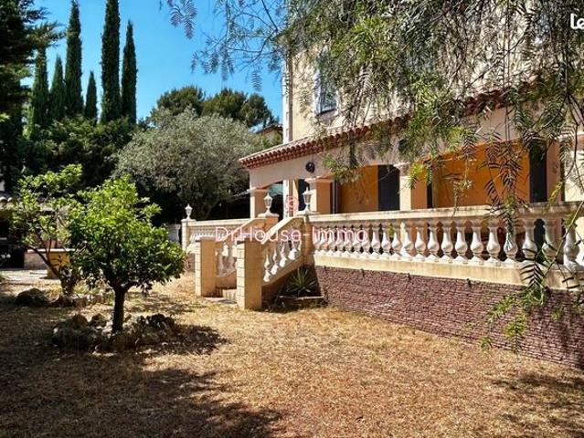 Maison 8 pièces 211 m²