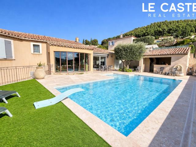 Maison 8 pièces 211 m²
