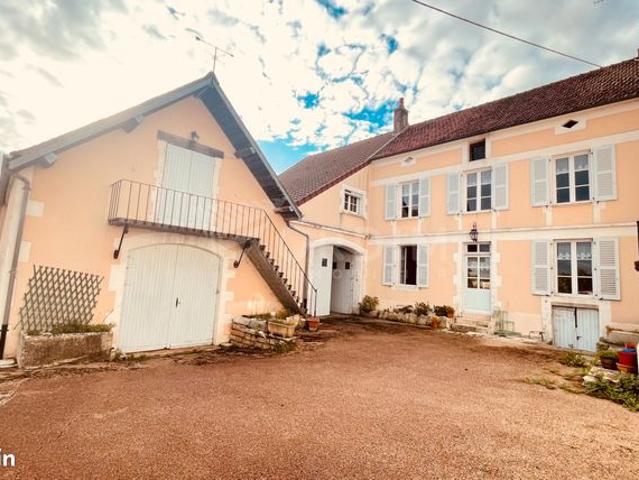 Maison 8 pièces 212 m²