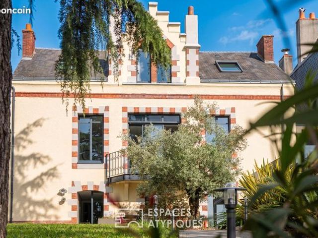 Maison 8 pièces 212 m²