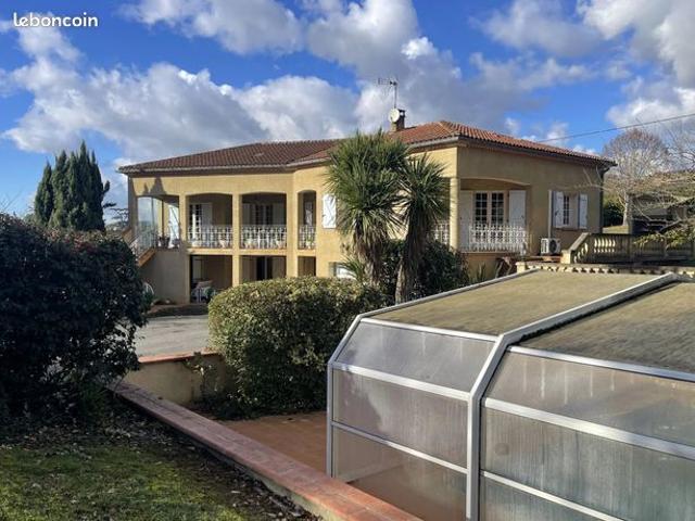 Maison 8 pièces 212 m²
