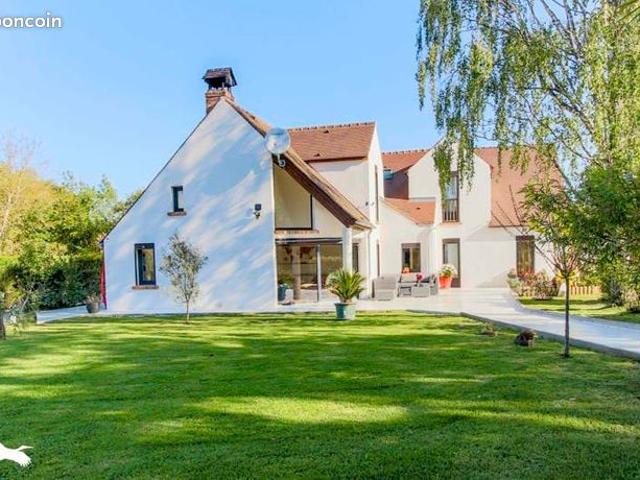 Maison 8 pièces 212 m²