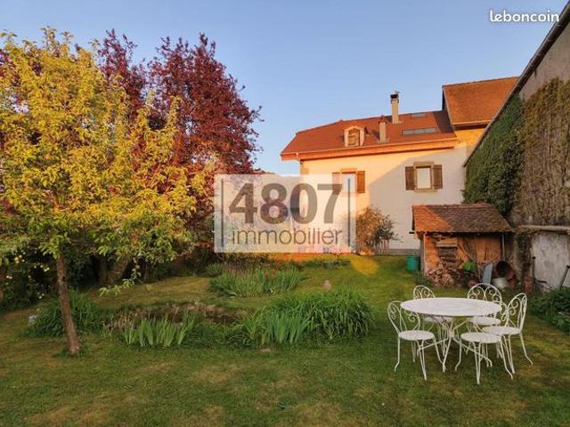 Maison 8 pièces 212 m²