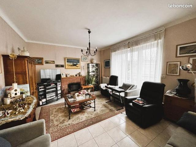 Maison 8 pièces 212 m²