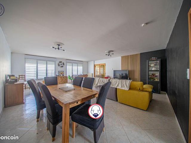 Maison 8 pièces 212 m²