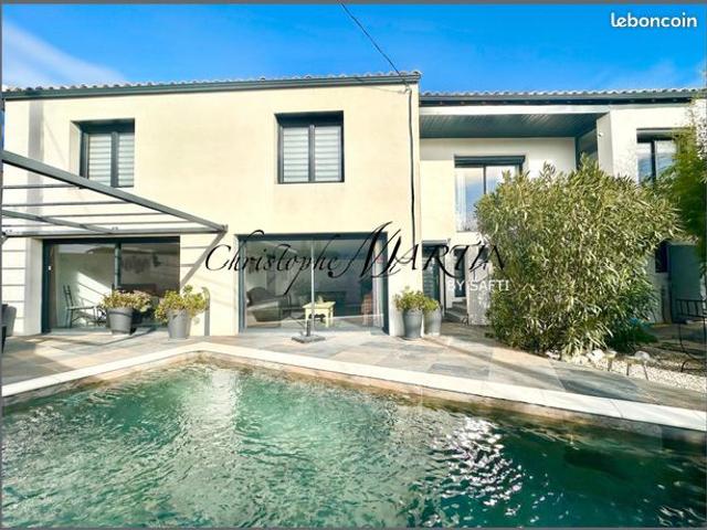 Maison 8 pièces 212 m²