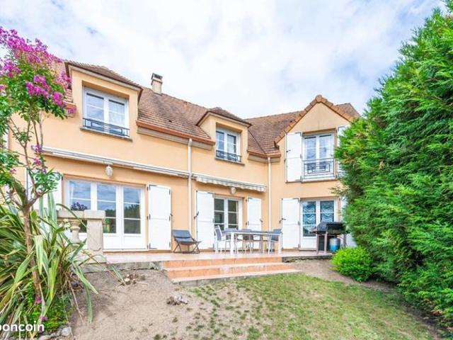 Maison 8 pièces 212 m²