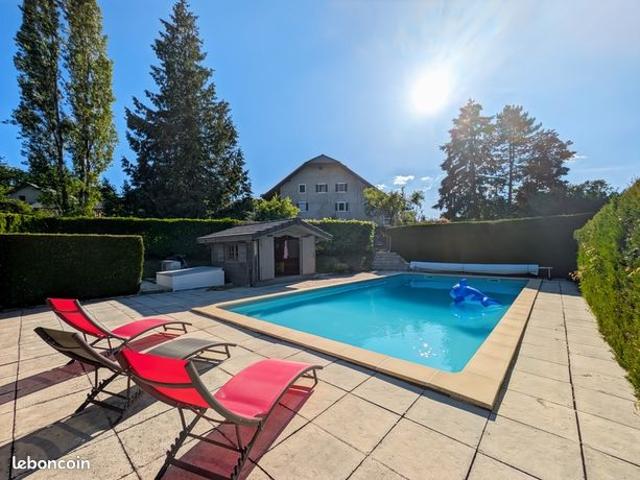 Maison 8 pièces 212 m²