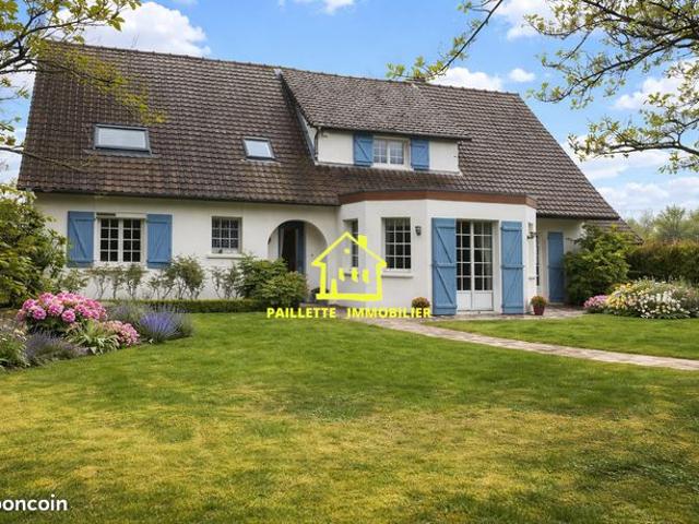 Maison 8 pièces 212 m²