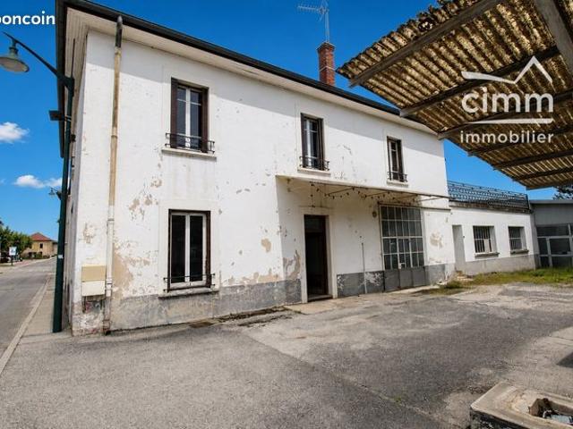 Maison 8 pièces 212 m²