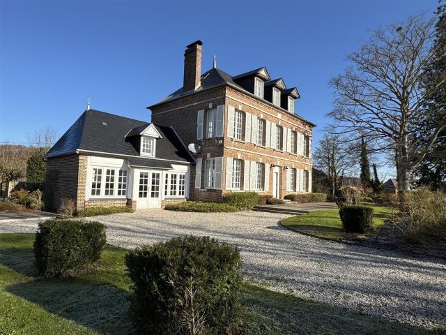 Maison 8 pièces 212 m²