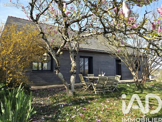Maison familiale 8 pièces 212 m²
