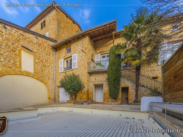 Maison 8 pièces 212 m²