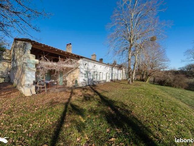 Maison 8 pièces 213 m²