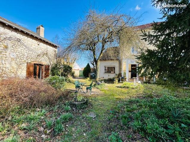 Maison 8 pièces 213 m²