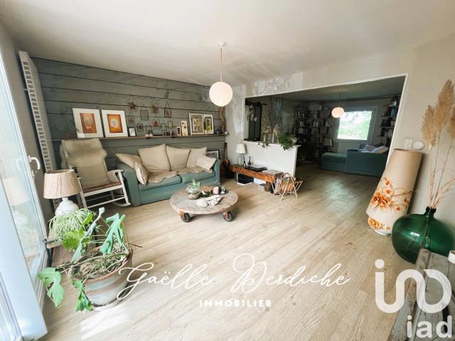 Maison 8 pièces 213 m²